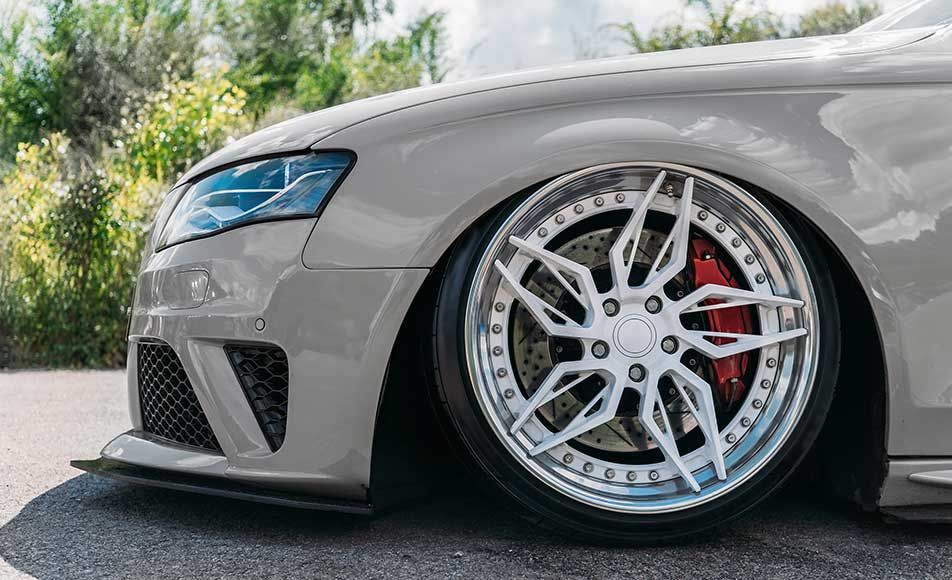 MCX-26 Nardo Grey Glanz